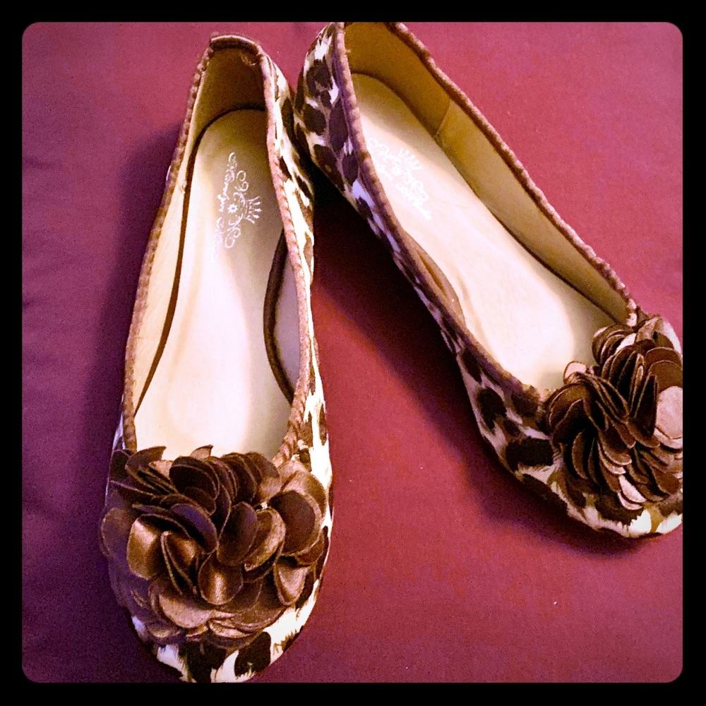 Girls flats